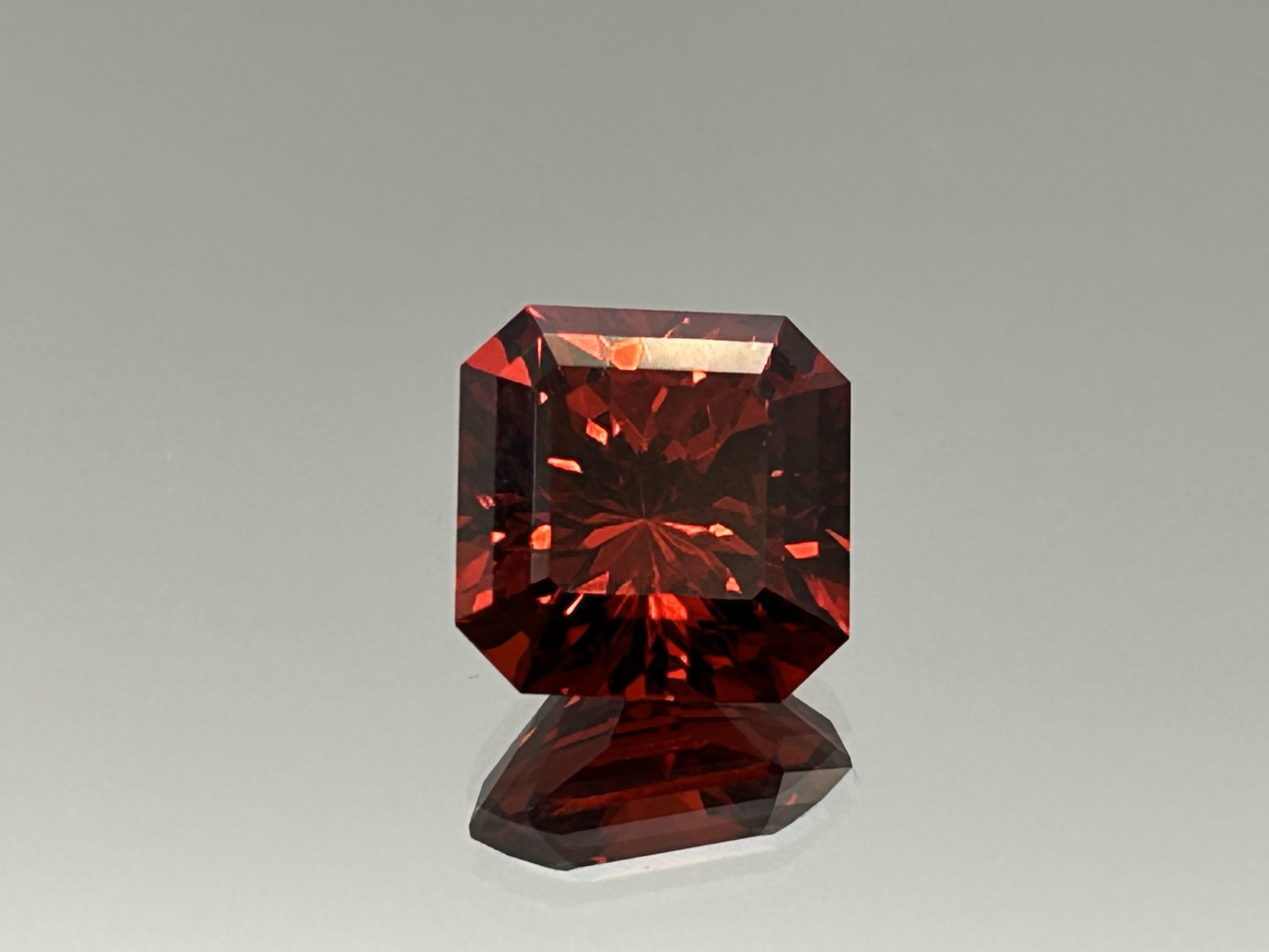 Red Cubic Zirconia – Squartuguese - Image 2
